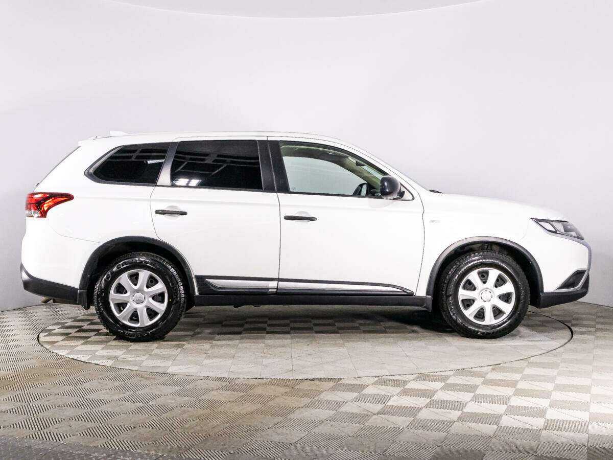 Mitsubishi Outlander, 2019 - 60 290 км. | Фото №4