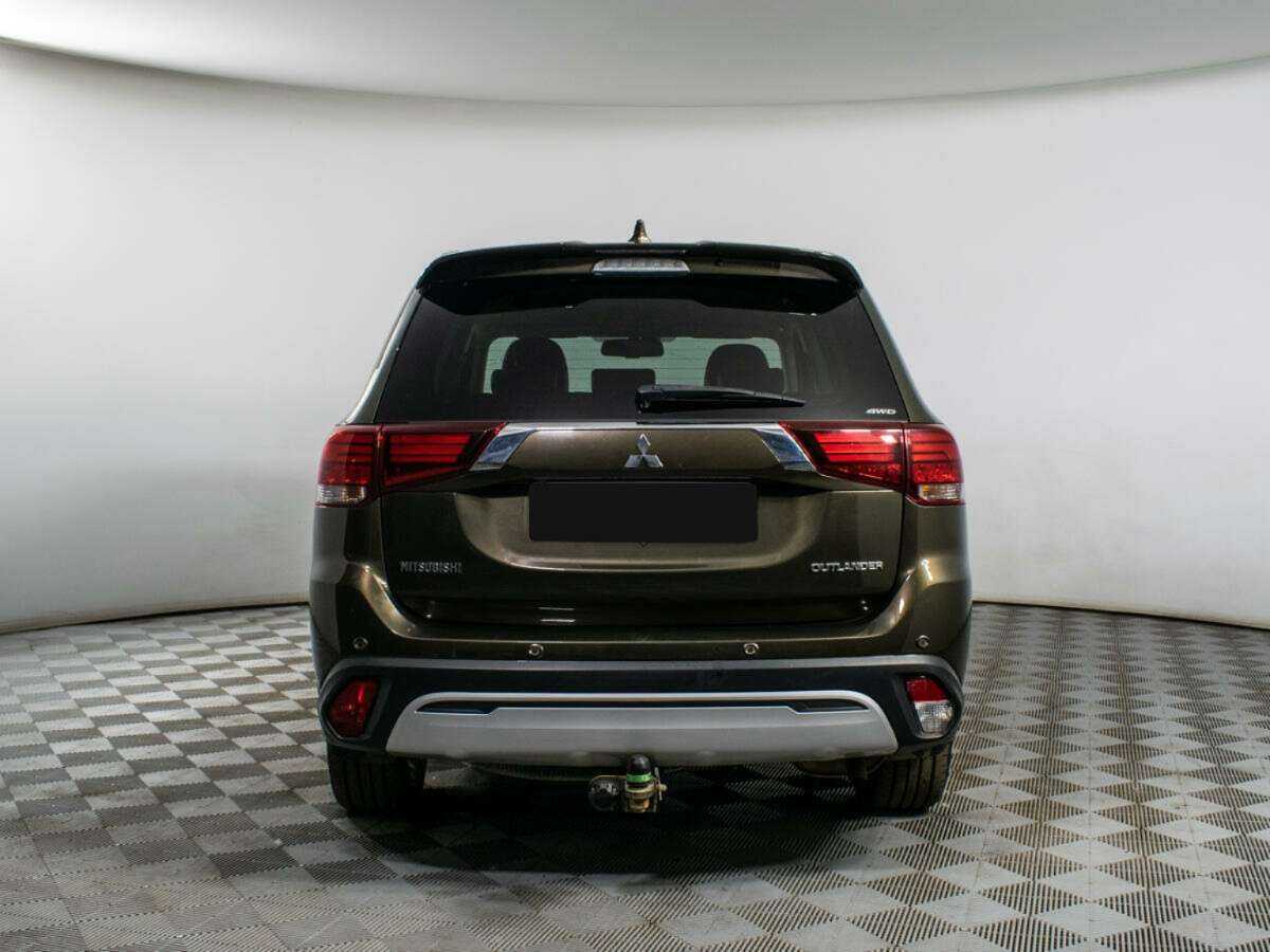 Mitsubishi Outlander, 2018 - 113 000 км. | Фото №3
