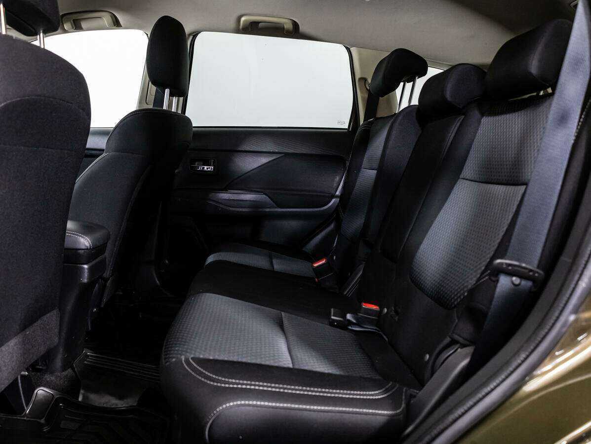 Mitsubishi Outlander, 2019 - 106 115 км. | Фото №8