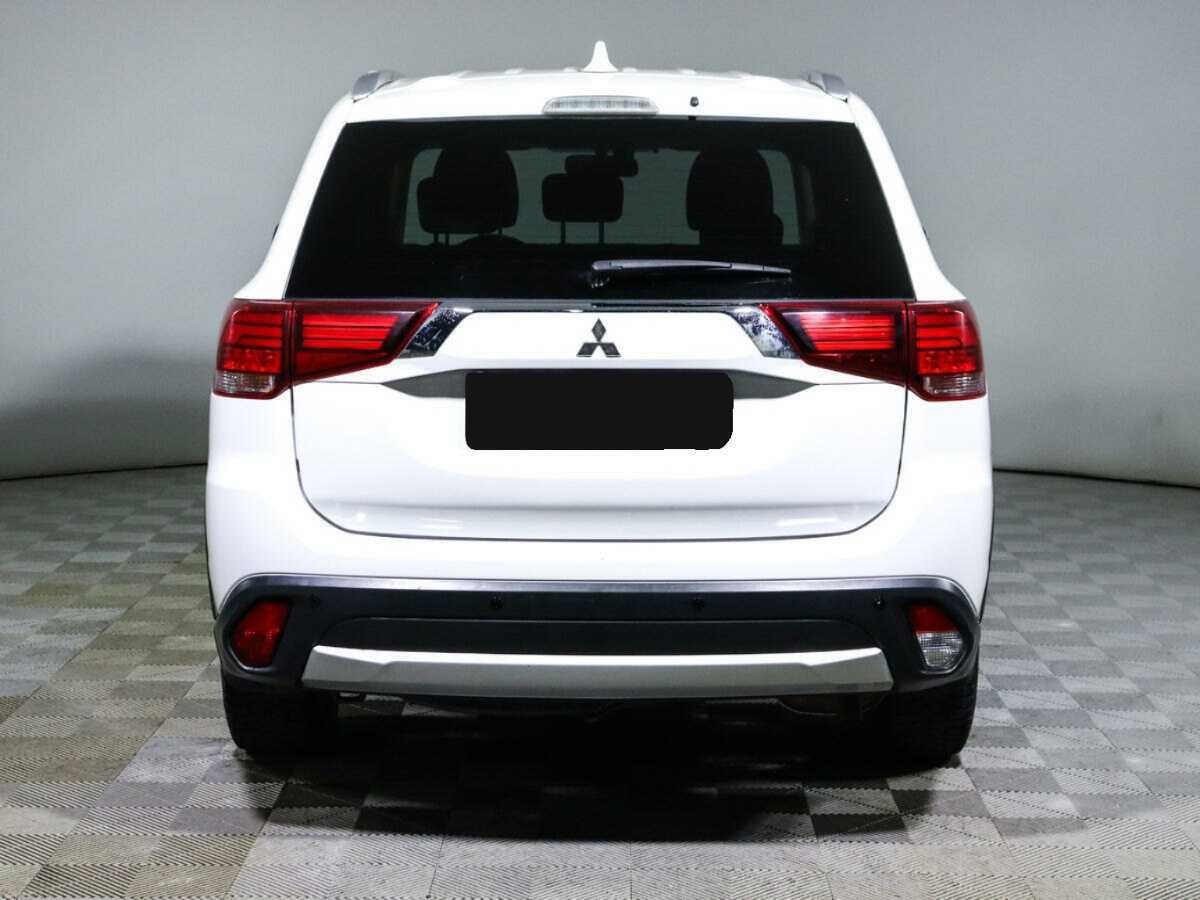Mitsubishi Outlander, 2018 - 197 000 км. | Фото №5