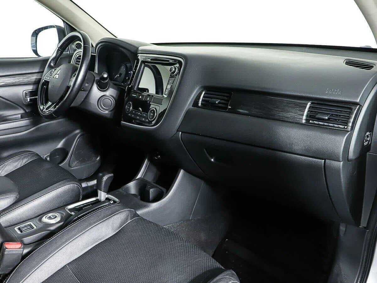 Mitsubishi Outlander, 2016 - 60 538 км. | Фото №8