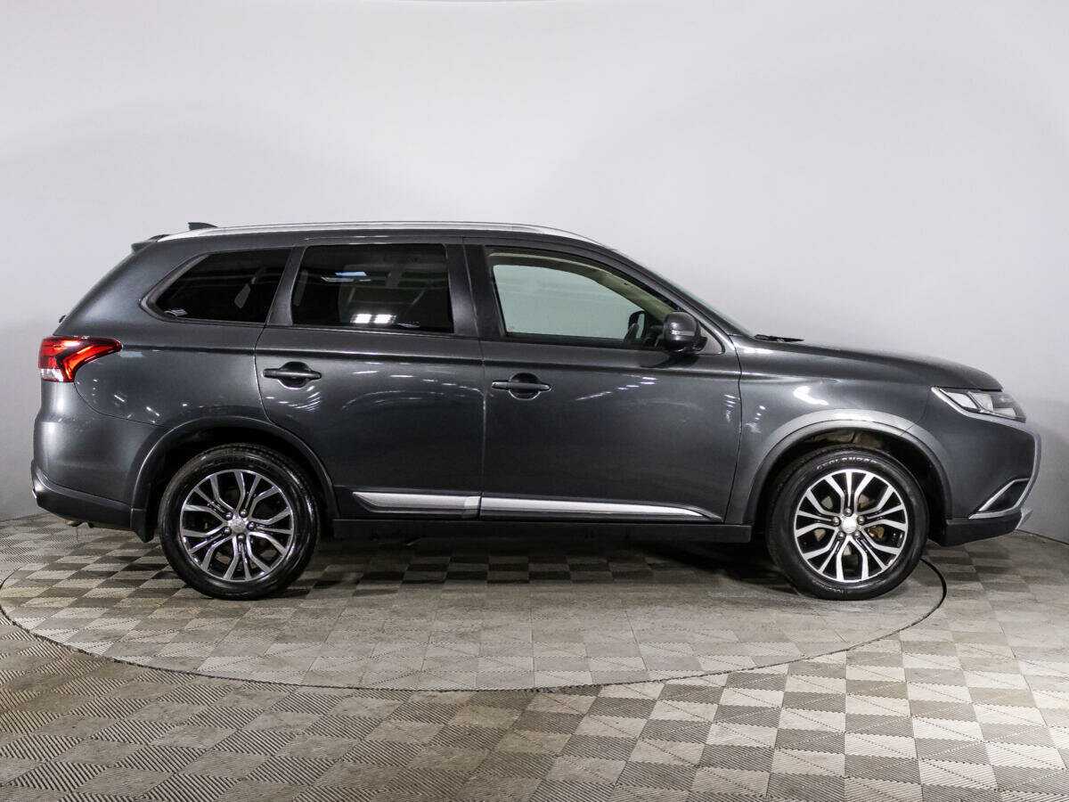 Mitsubishi Outlander, 2018 - 114 534 км. | Фото №4