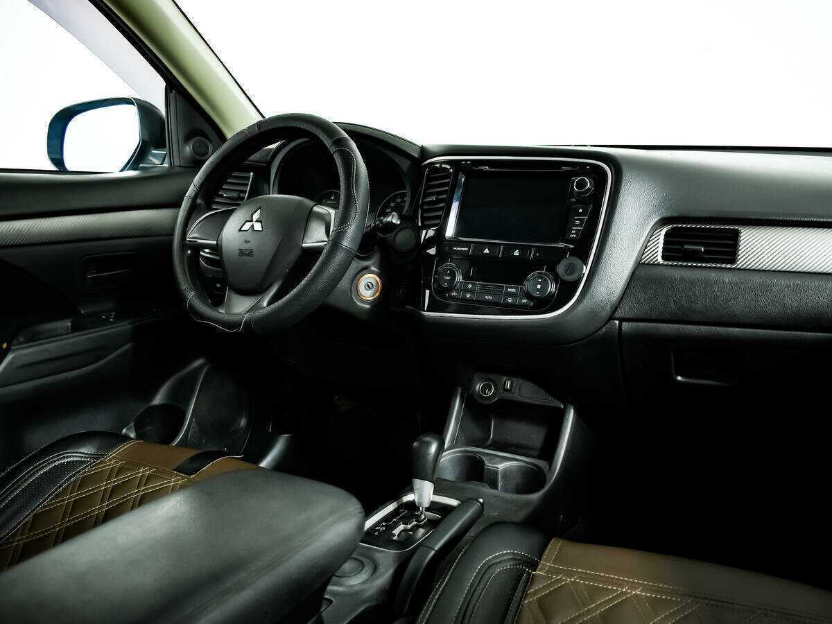 Mitsubishi Outlander, 2016 - 138 123 км. | Фото №7