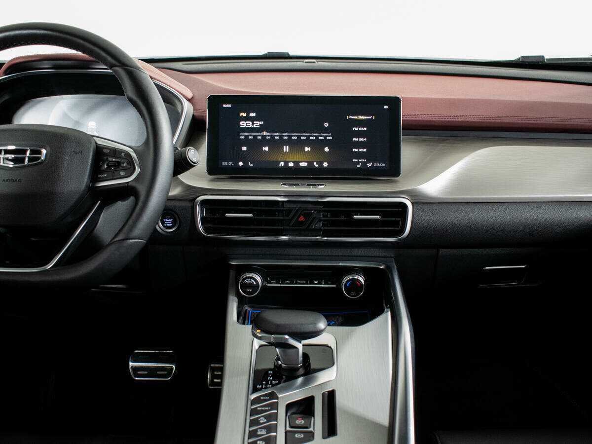 Geely Coolray, 2022 Фото №11