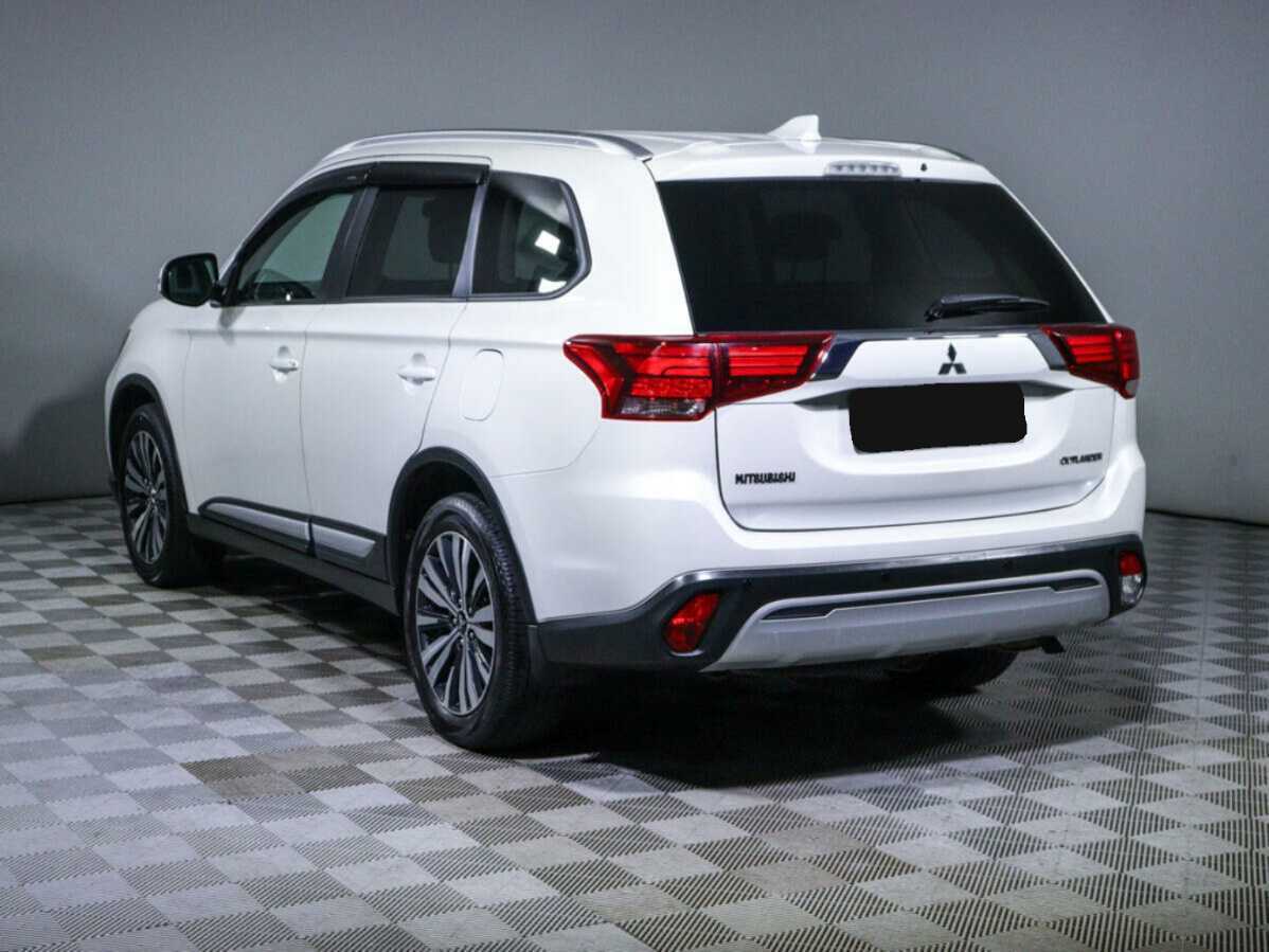 Mitsubishi Outlander, 2018 - 60 120 км. | Фото №7