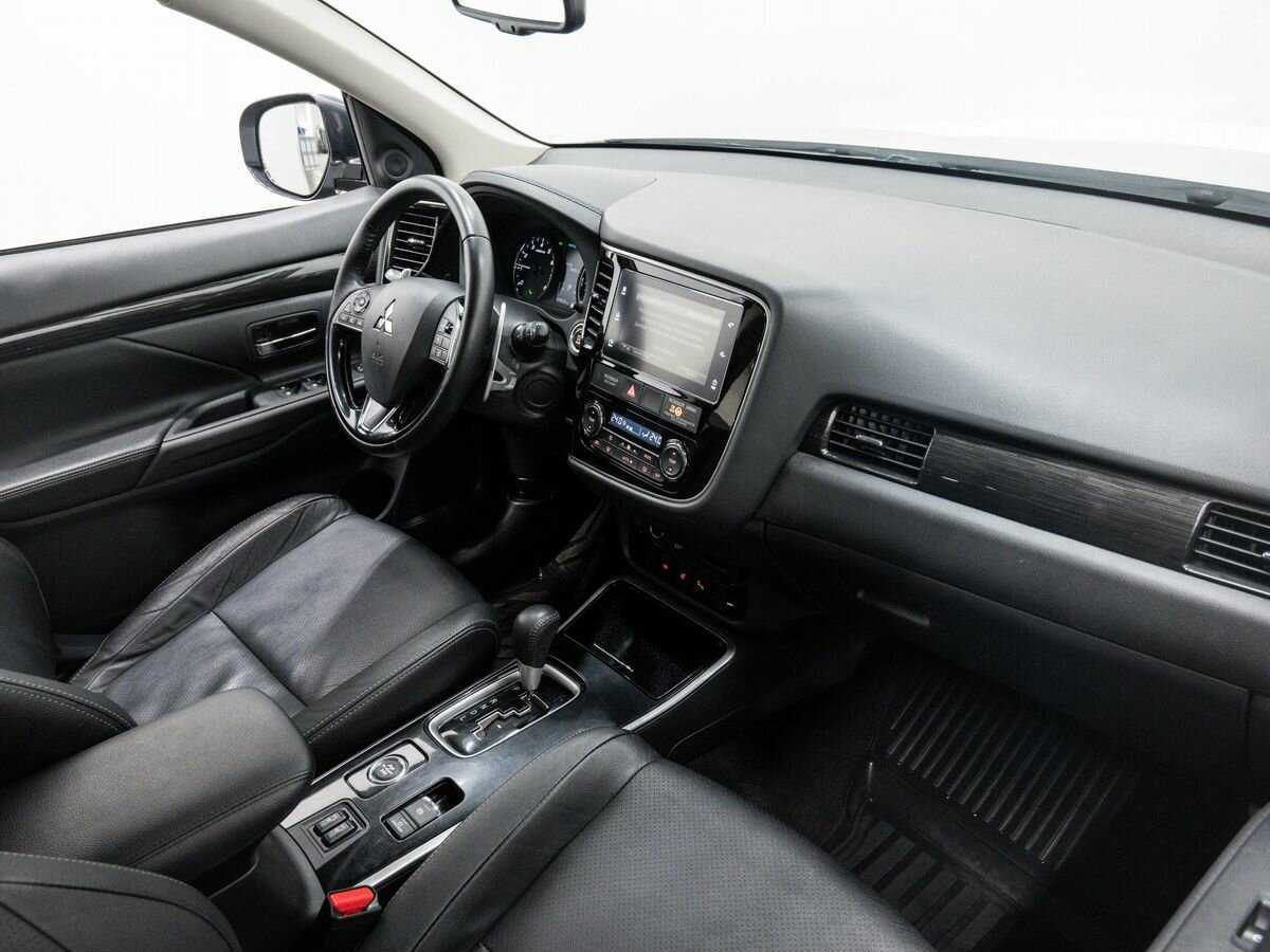 Mitsubishi Outlander, 2018 - 70 020 км. | Фото №8