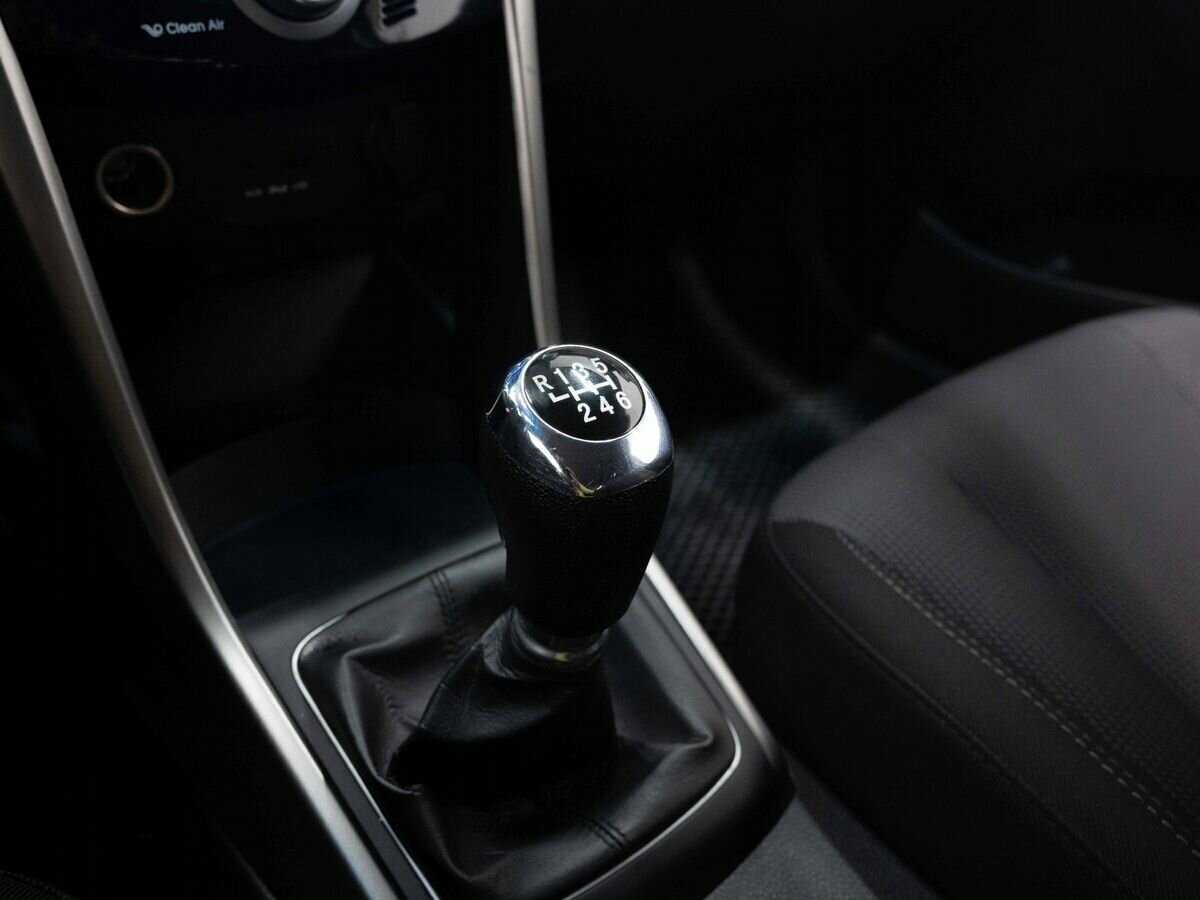 Hyundai i30, 2013 Фото №19