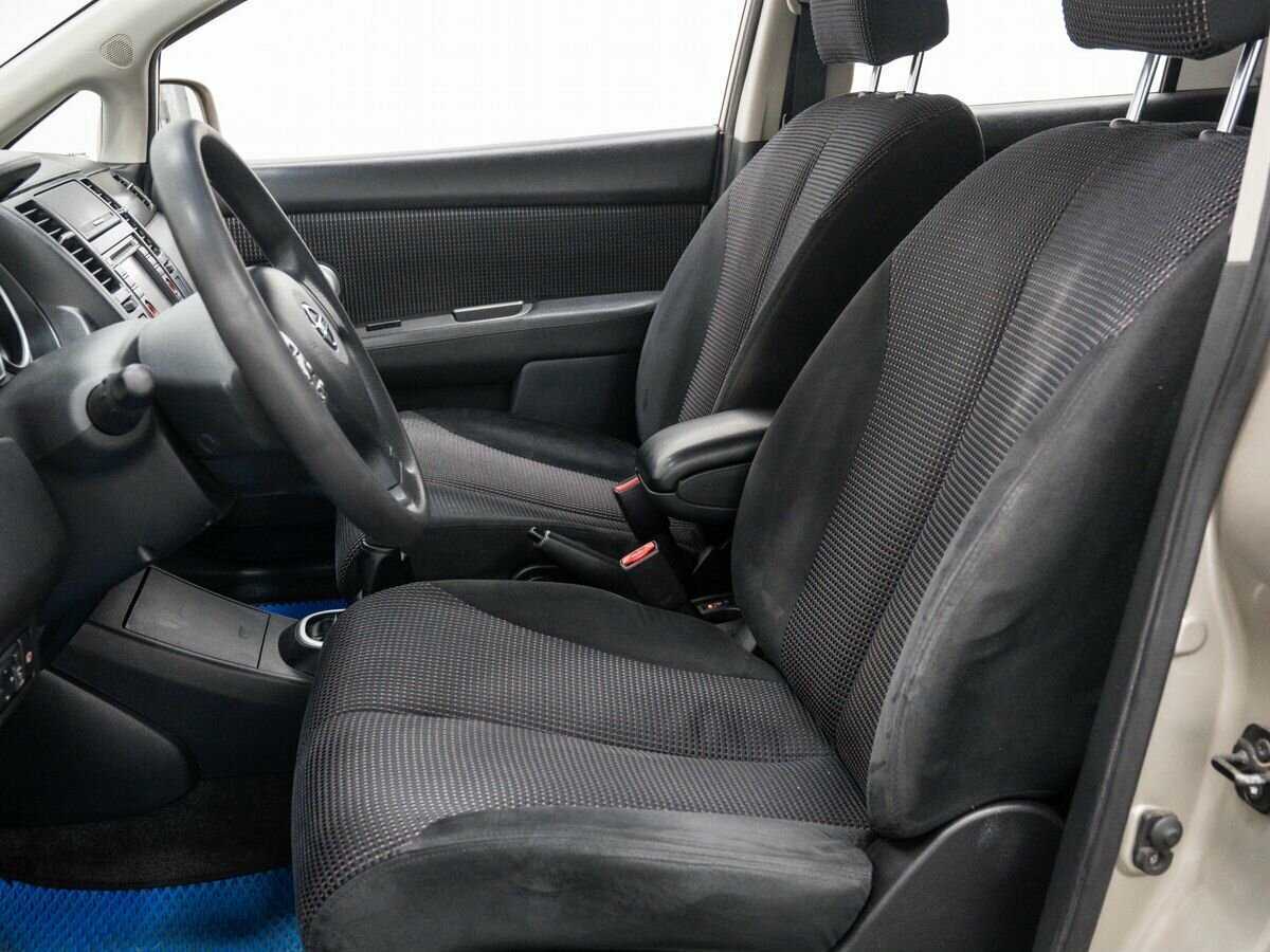 Nissan Tiida, 2012 Фото №15