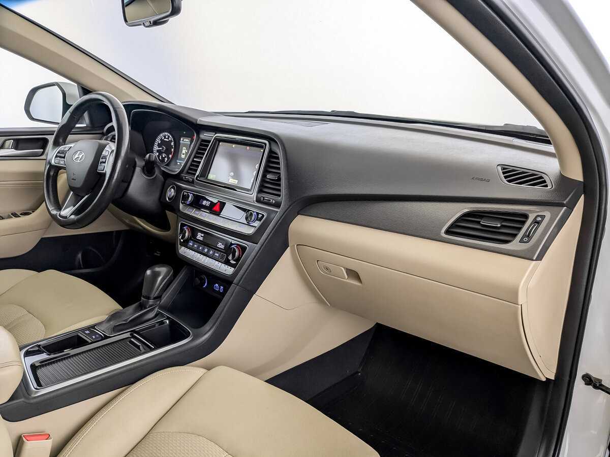 Hyundai Sonata, 2018 Фото №11