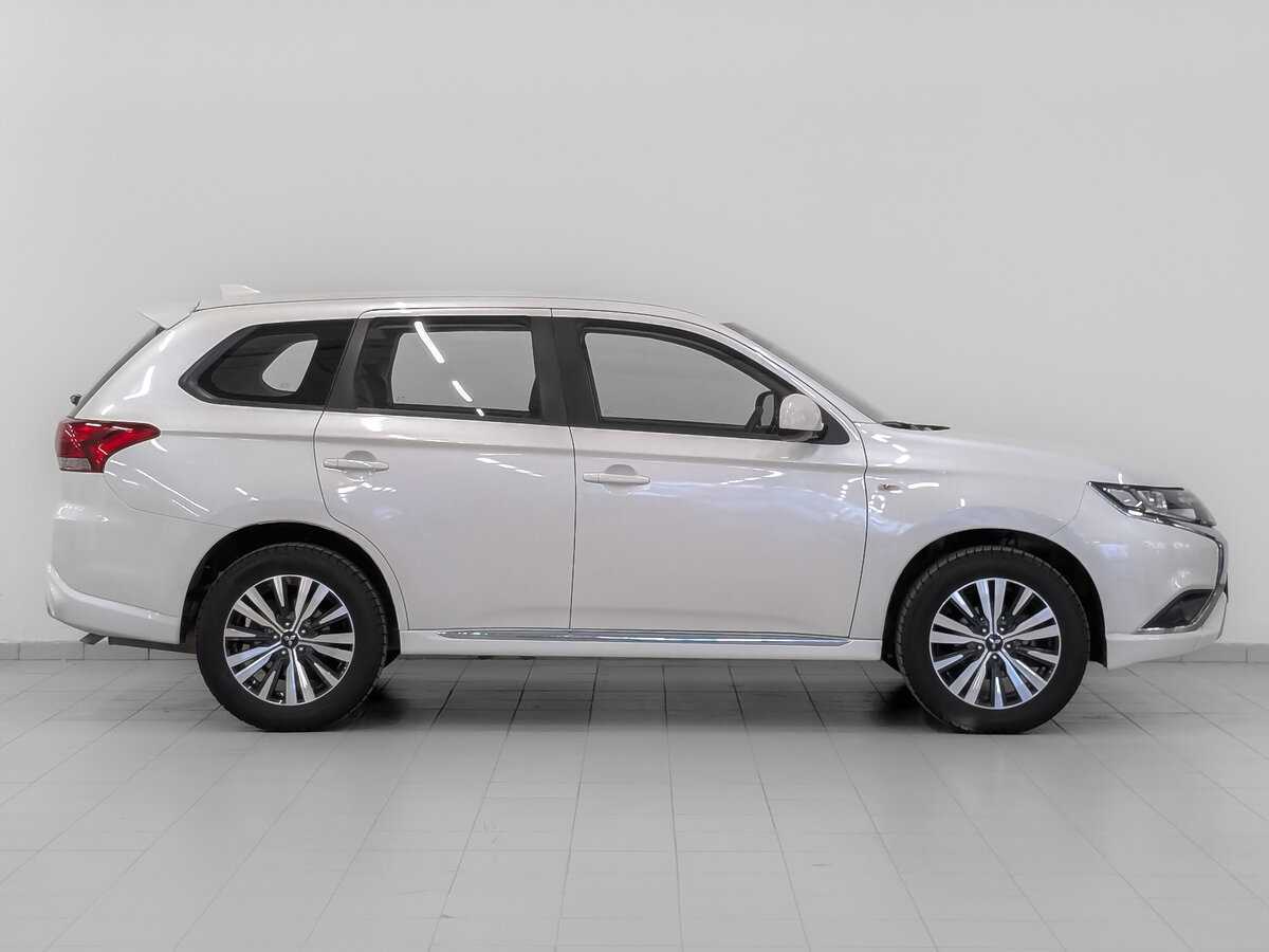 Mitsubishi Outlander, 2022 - 28 207 км. | Фото №4