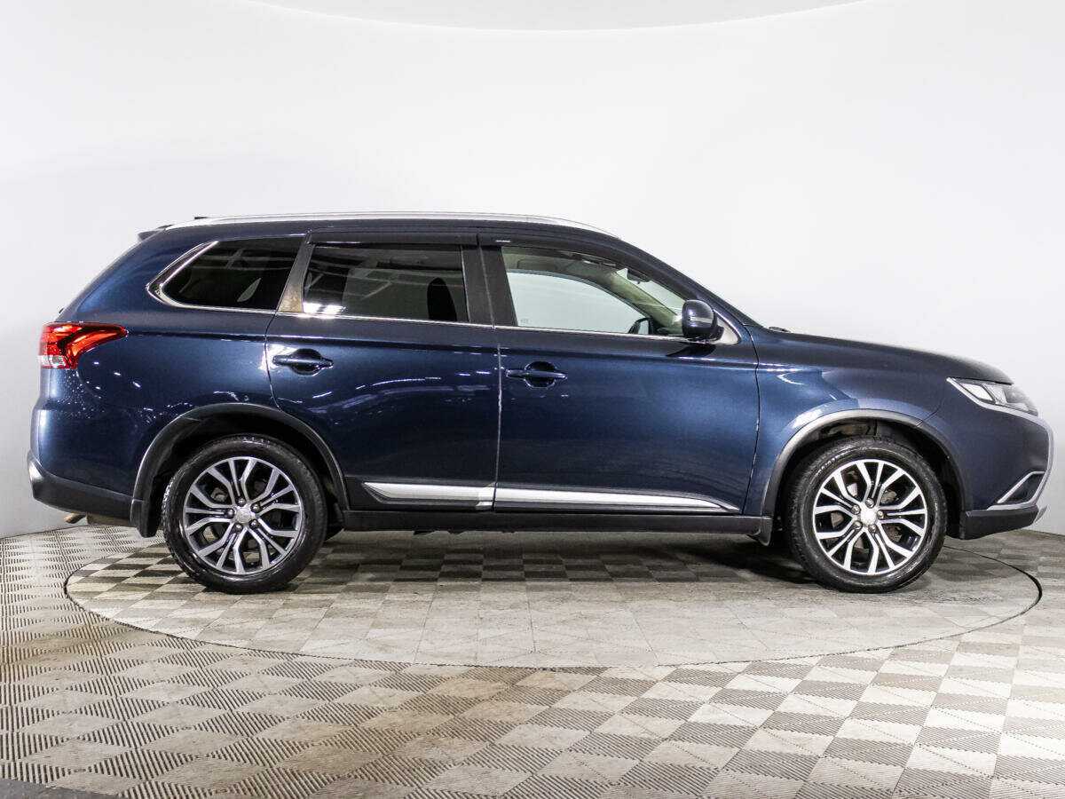 Mitsubishi Outlander, 2018 - 147 456 км. | Фото №4