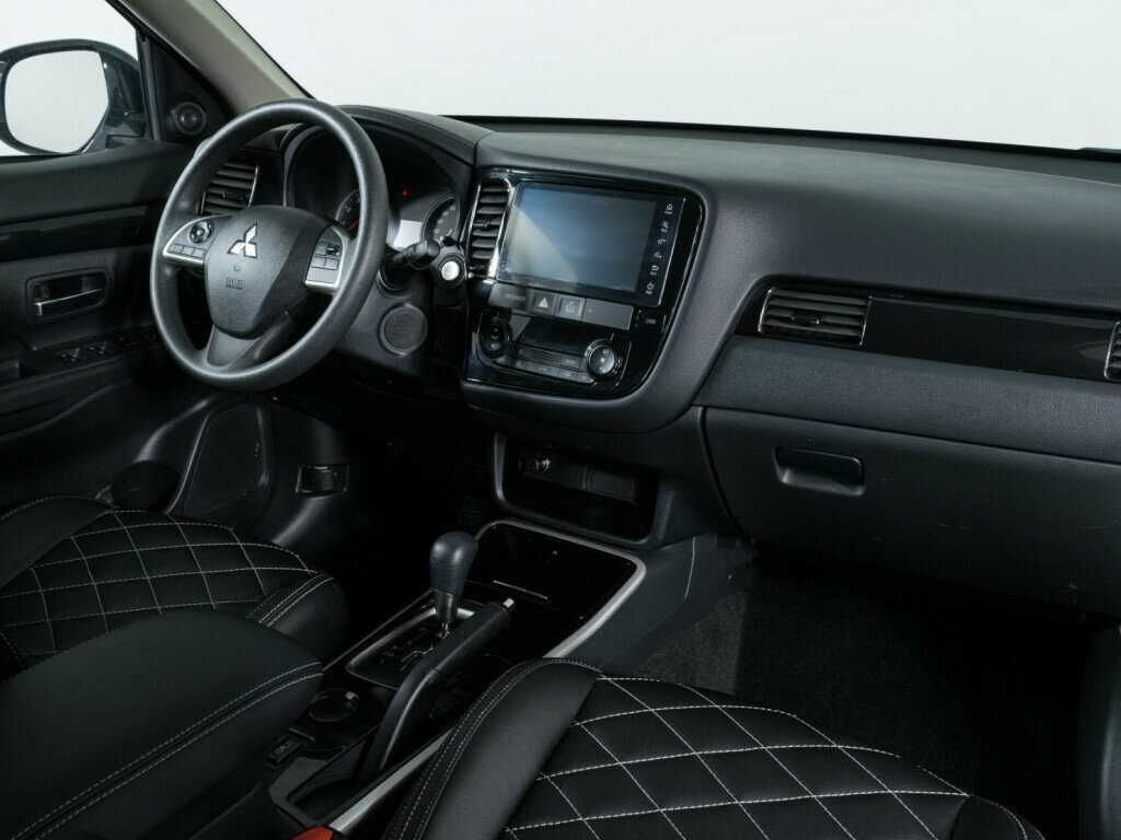 Mitsubishi Outlander, 2022 - 15 700 км. | Фото №8