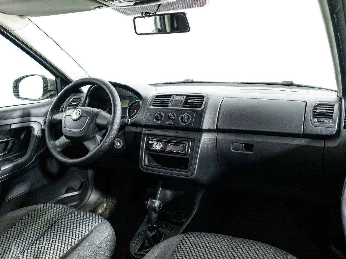 Skoda Fabia, 2012 Фото №9