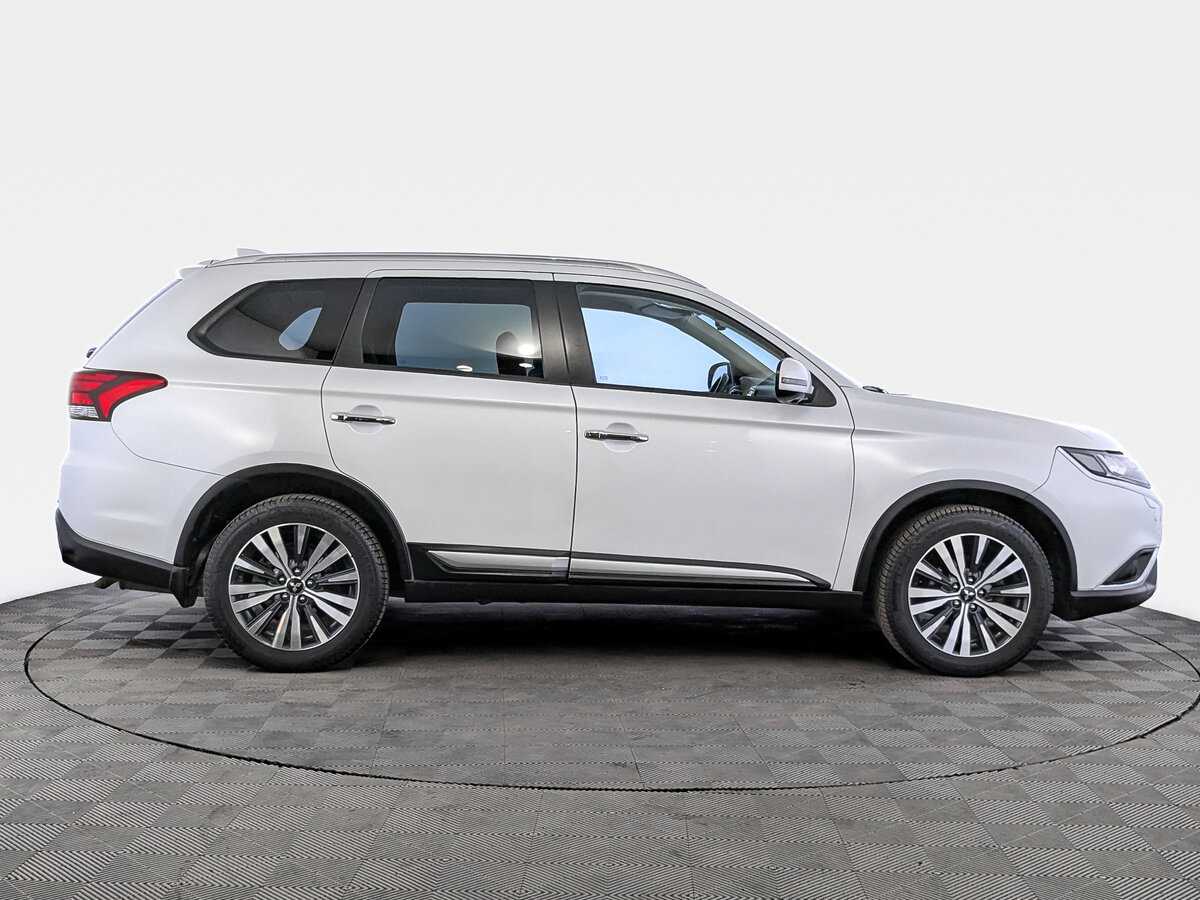 Mitsubishi Outlander, 2021 - 86 500 км. | Фото №4