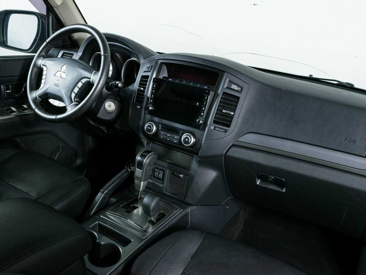 Mitsubishi Pajero, 2013 - 189 878 км. | Фото №7