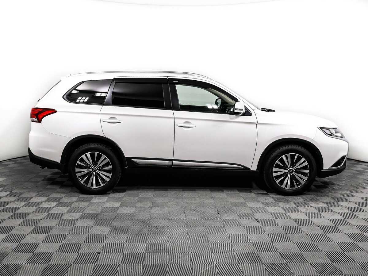 Mitsubishi Outlander, 2019 - 23 458 км. | Фото №4