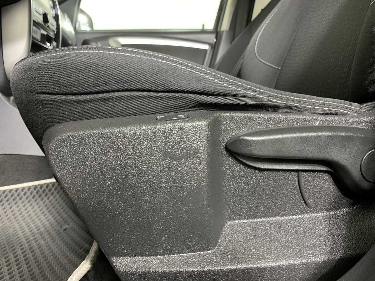 Nissan Terrano, 2017 Фото №17