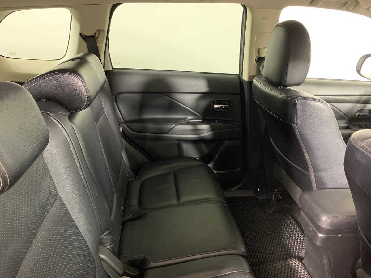 Mitsubishi Outlander, 2016 Фото №18