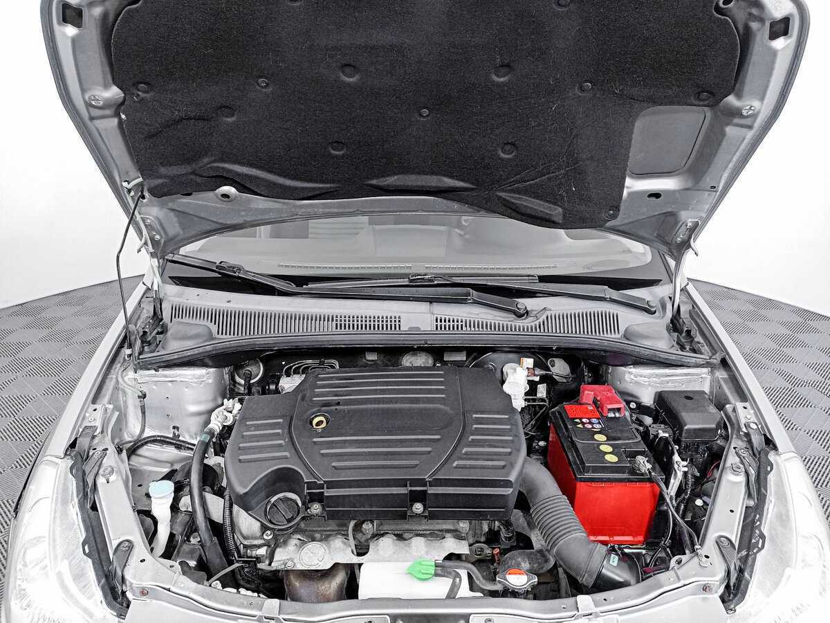 Suzuki SX4, 2012 Фото №9