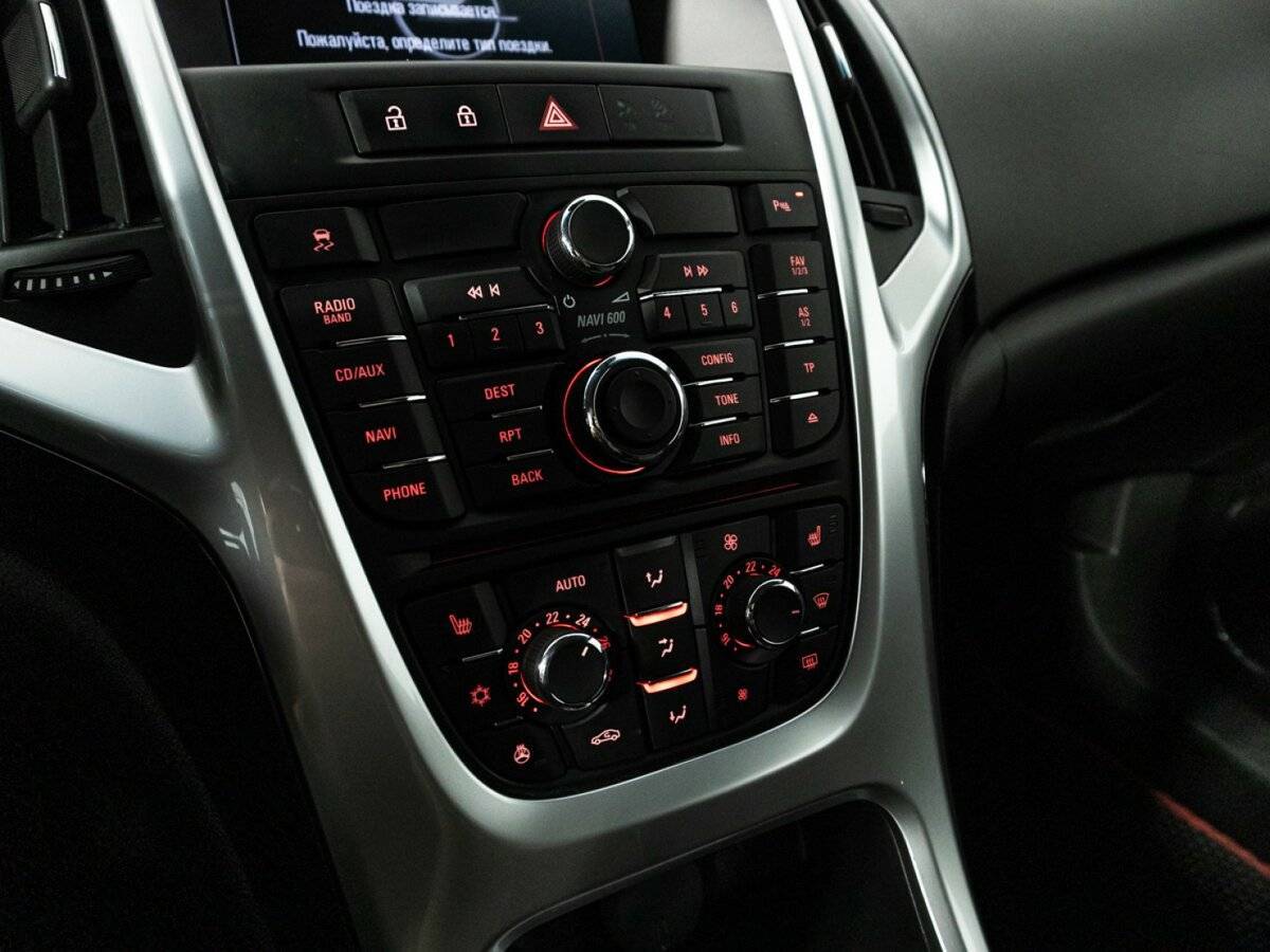 Opel Astra GTC, 2013 Фото №17