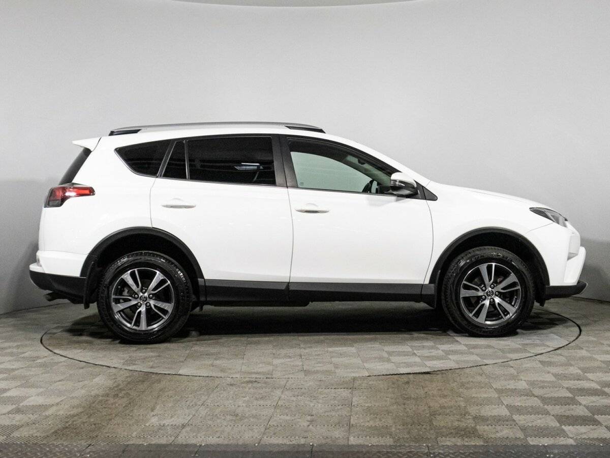Toyota RAV4, 2019 - 82 649 км. | Фото №4