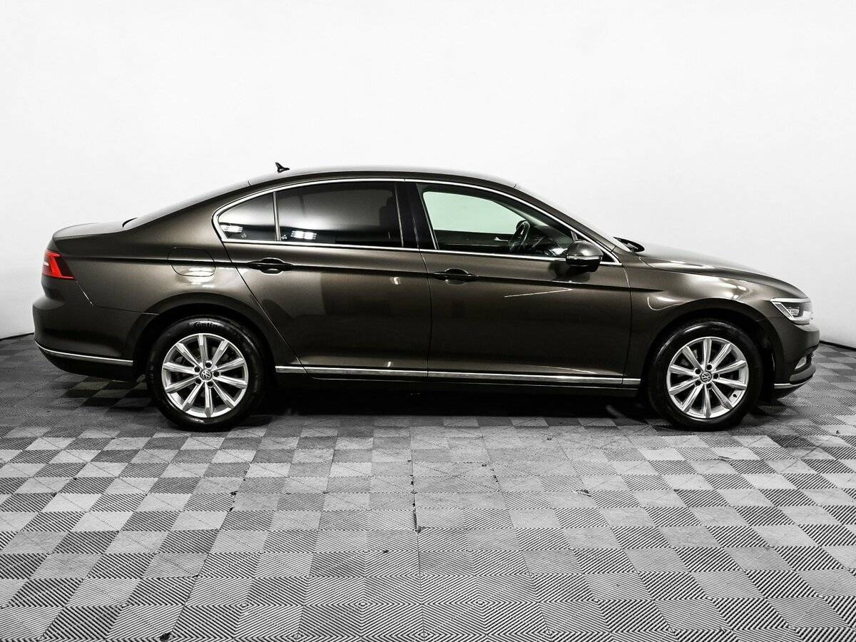 Volkswagen Passat, 2017 - 137 619 км. | Фото №4