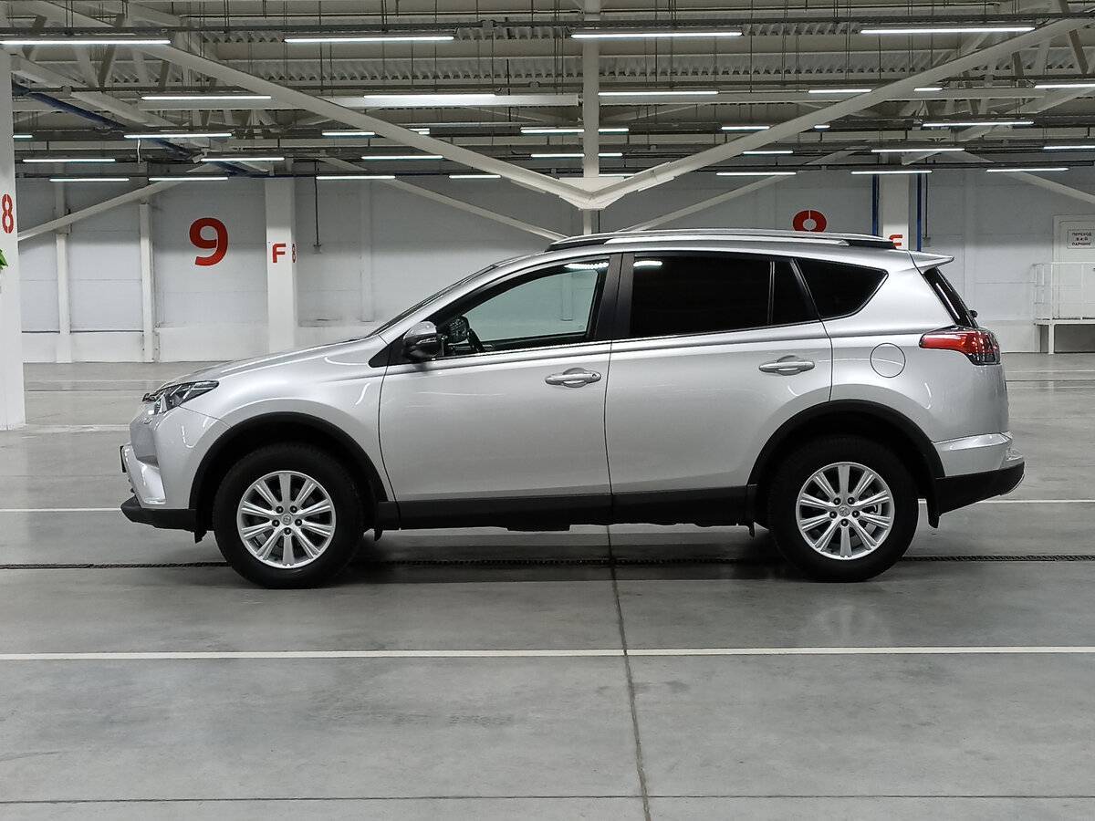 Toyota RAV4, 2019 - 123 502 км. | Фото №8