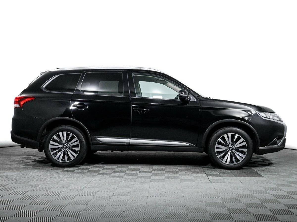 Mitsubishi Outlander, 2021 - 88 000 км. | Фото №4