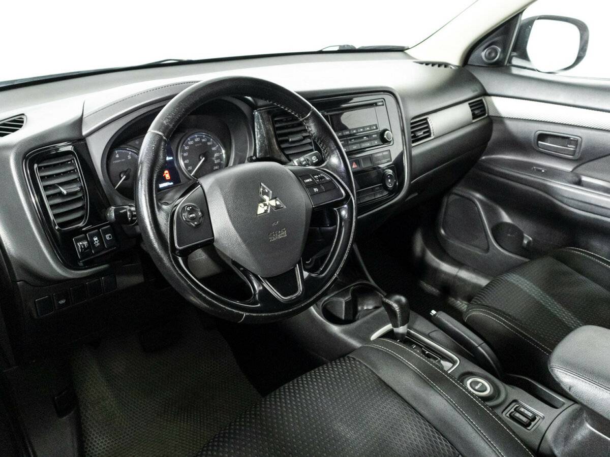 Mitsubishi Outlander, 2016 Фото №11