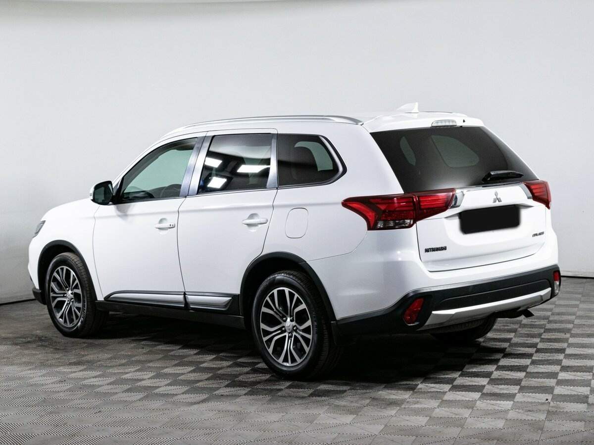 Mitsubishi Outlander, 2018 - 137 000 км. | Фото №7
