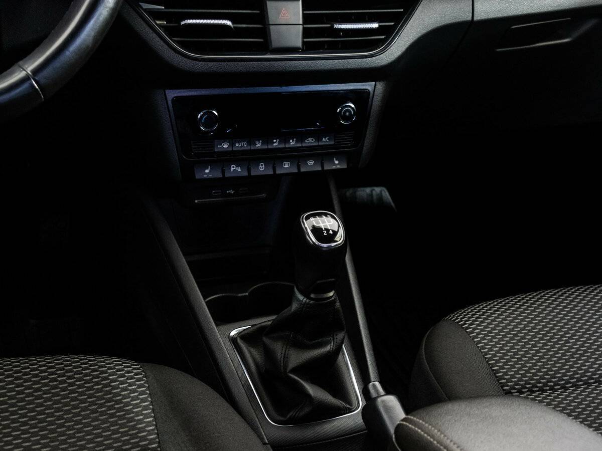 Volkswagen Polo, 2020 Фото №15