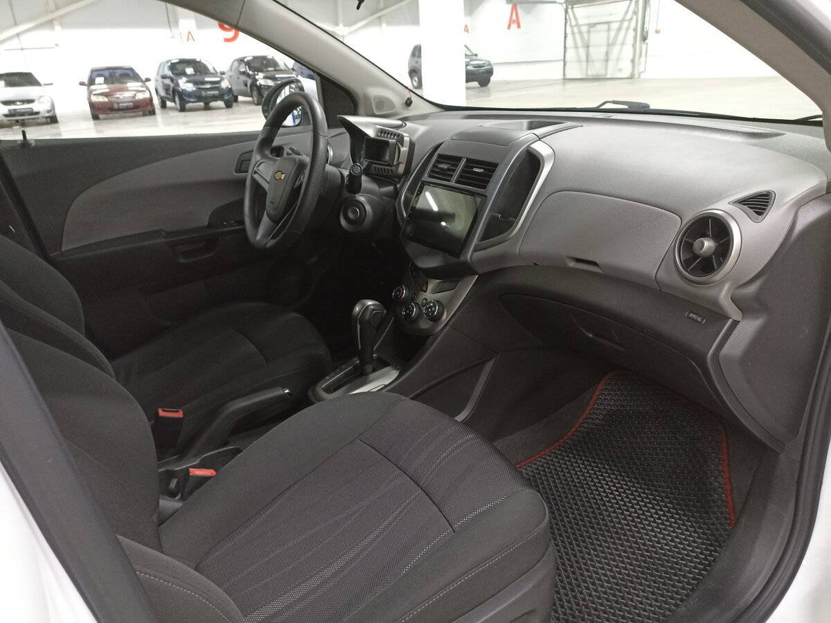 Chevrolet Aveo, 2012 Фото №11