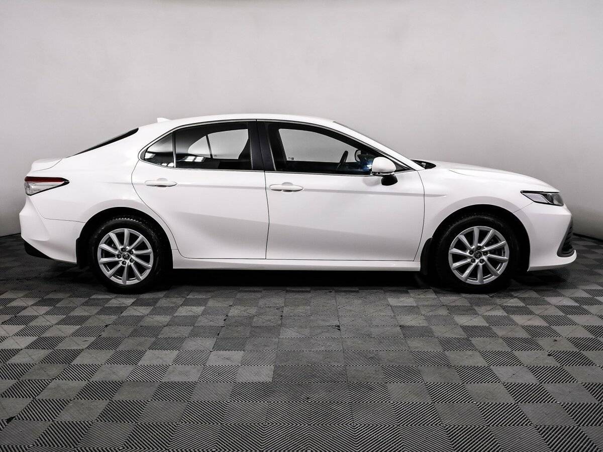 Toyota Camry, 2021 - 19 125 км. | Фото №4