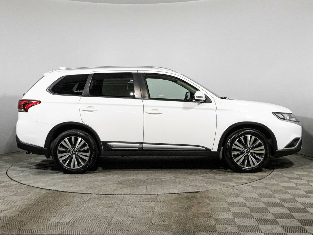 Mitsubishi Outlander, 2020 - 110 000 км. | Фото №4