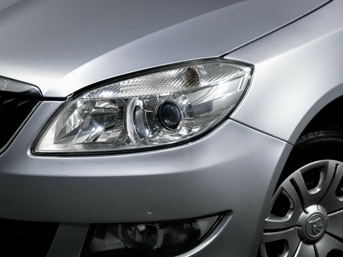 Skoda Fabia II Рестайлинг, 2014 Фото №13