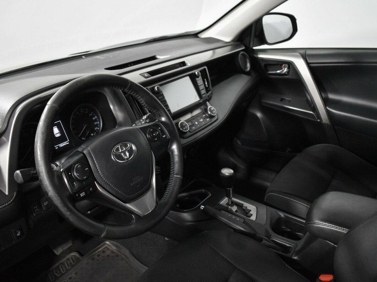 Toyota RAV4 IV (XA40) Рестайлинг, 2018 - 180 000 км. | Фото №8