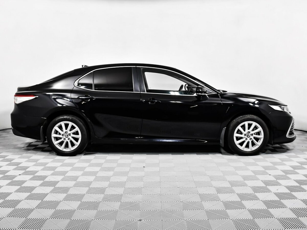 Toyota Camry VIII (XV70) Рестайлинг, 2021 - 70 747 км. | Фото №4
