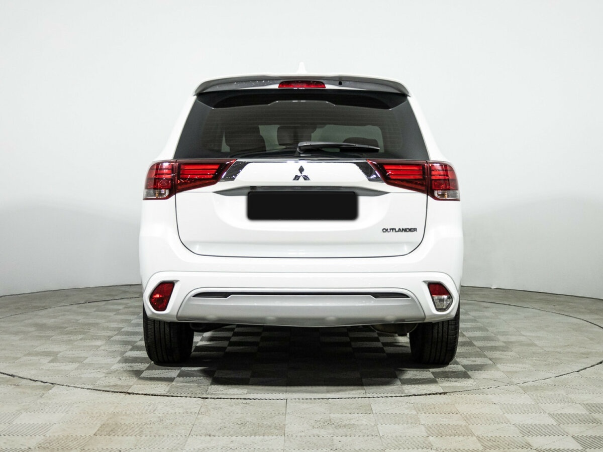 Mitsubishi Outlander III Рестайлинг 3, 2022 - 32 511 км. | Фото №5